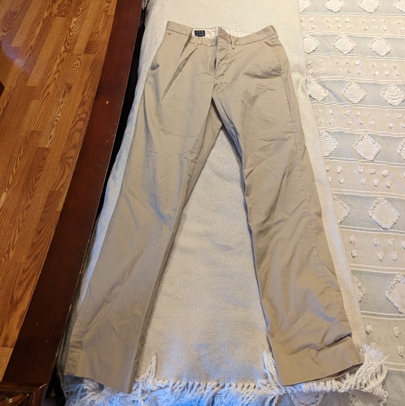 Brand new J crew "flex Bedford" khakis 33x32 - Picture 2 of 3